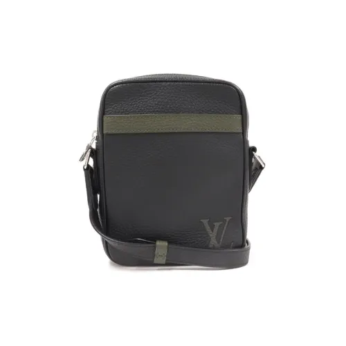 LOUIS VUITTON Danube Коровья кожа Camera Сумка Сумка через плечо Маленький Мужской Черный