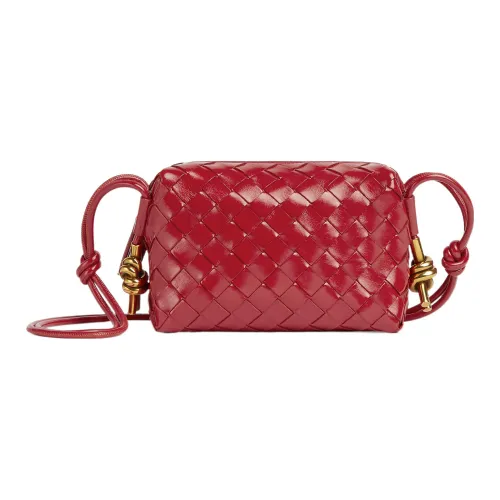 Bottega Veneta Loop Коровья кожа Сумка через плечо Мини Женская Красная