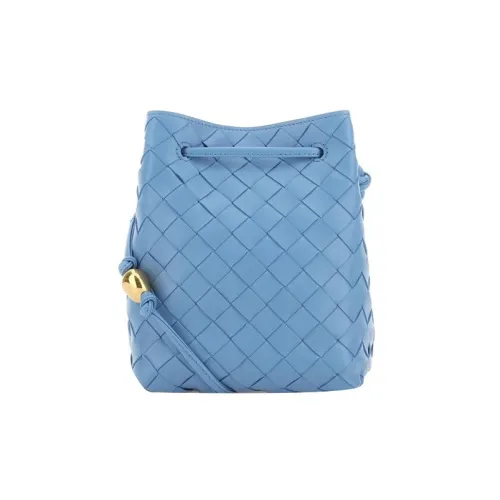 Bottega Veneta Lambskin Bucket Bag Crossbody Bag Small Women's Blue Bottega Veneta Lambskin Ведрообразная сумка Сумка через плечо Маленькая Женская Синяя