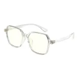 Прозрачный