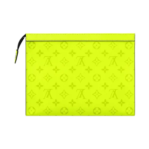 LOUIS VUITTON Pochette Voyage Покрытый холст с TAïGA Коровья кожа Сумка для туалетных принадлежностей Клатч Стандартный Мужской Неоново-желтый