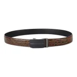 Металлический желтый ремешок.