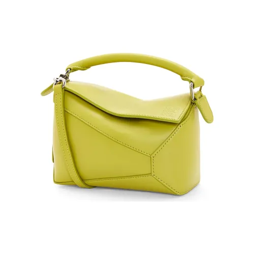 LOEWE Сатиновая кожа коровы сумка через плечо мини-сумка женский лаймово-желтый