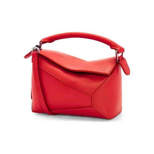 LOEWE Сатиновая кожа коровы сумка через плечо мини-сумка женская красная