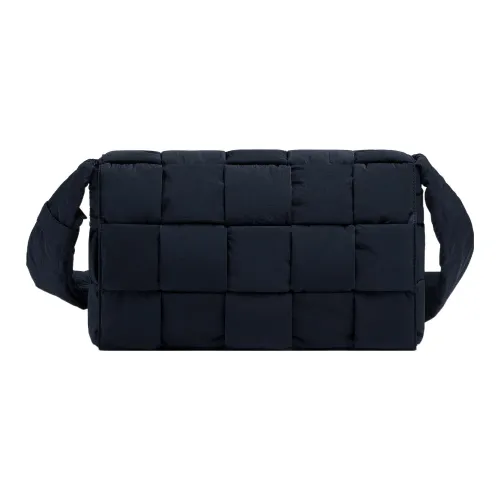 Bottega Veneta Padded Tech Cassette Сумка через плечо Мужская