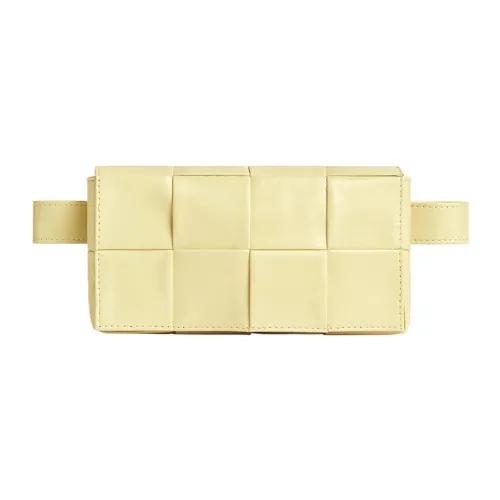 Bottega Veneta Cassette Belt Коровья кожа Сумка для коробок Camera Сумка Сумка через плечо Бананка Мини Мужской Светло-желтый