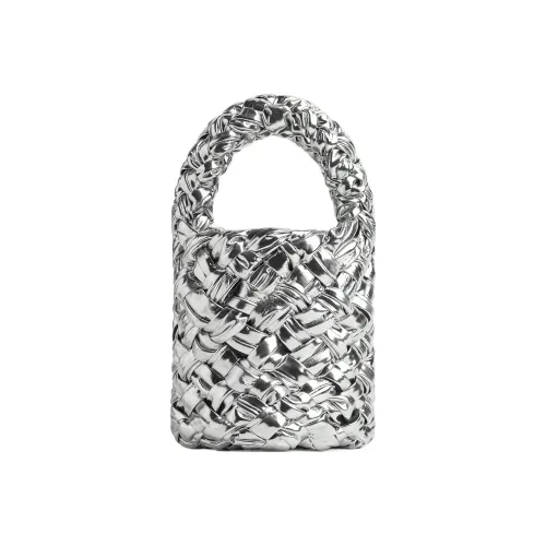 Bottega Veneta Kalimero Телячья кожа Ведрообразная сумка Сумка через плечо Сумка мини Women's Silver Черный