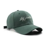 Темно-зеленый