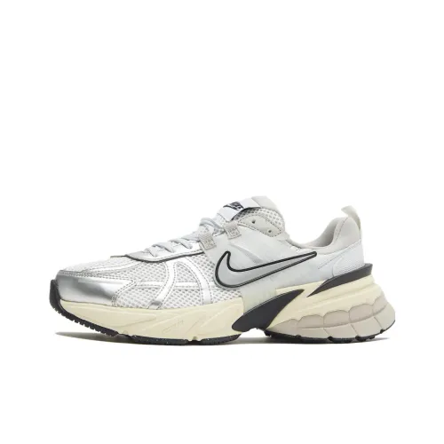 Nike V2K Run Беговые кроссовки Низкий Топ Женские