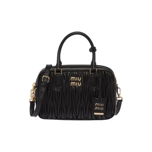 MIU MIU Сумка через плечо из кожи сумка женская черная