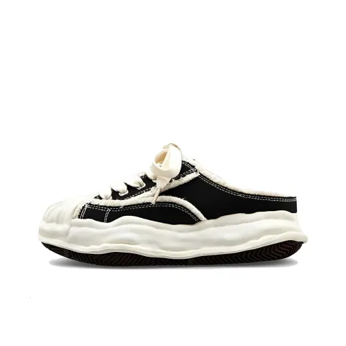 TOOMANYSHOES Домашние тапочки Женские