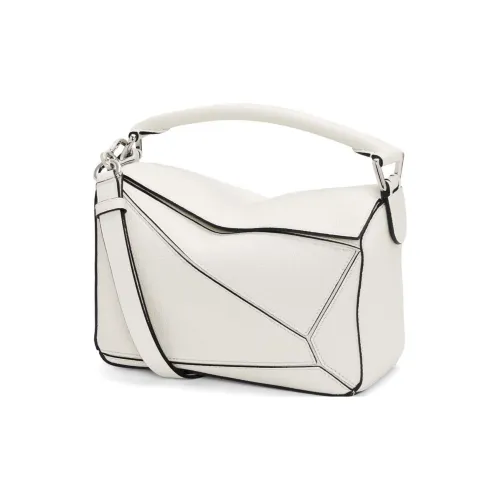 LOEWE Совместное издание Пазл Мягкий с рельефом Телячья кожа Кожа Сумка через плечо Сумка Маленькая Женская Белая