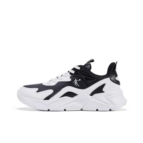 QIAODAN Slip-resistant Abrasion-resistant Lightweight Low-Top Running Shoes Men's White Black QIAODAN Противоскользящий Износостойкий Легкий Низкий Топ Беговые Кроссовки Мужские Белый Черный