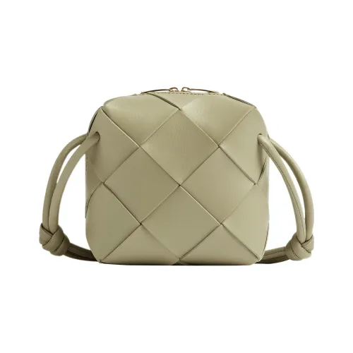 Bottega Veneta CASSETTE Сумки через плечо Женские