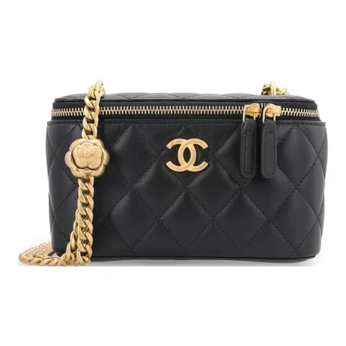 CHANEL Сумки через плечо Женские
