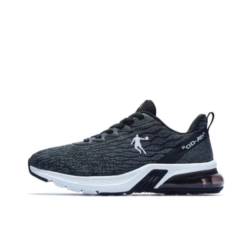 QIAODAN Slip-resistant Abrasion-resistant Breathable Low-Top Casual Running Shoes Men's Black Gray QIAODAN Противоскользящий Устойчивый к истиранию Дышащий Низкий Топ Повседневные Беговые Кроссовки Мужские Черный Серый