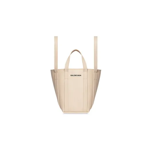 BALENCIAGA Повседневные сумки женские