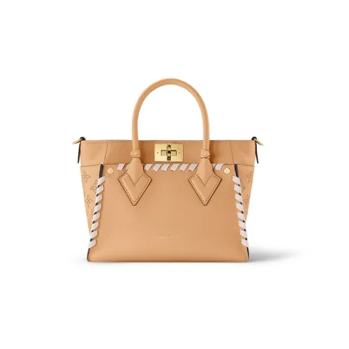 LOUIS VUITTON On My Side Телячья кожа Сумка через плечо Сумка Маленькая Женская Коричневая