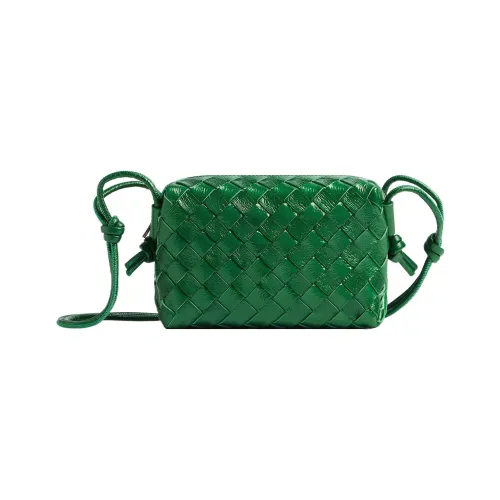 Bottega Veneta Loop Sheepskin Camera Bag Crossbody Mini Women's Green Bottega Veneta Loop Овчина Camera Сумка через плечо Мини Женская Зеленая