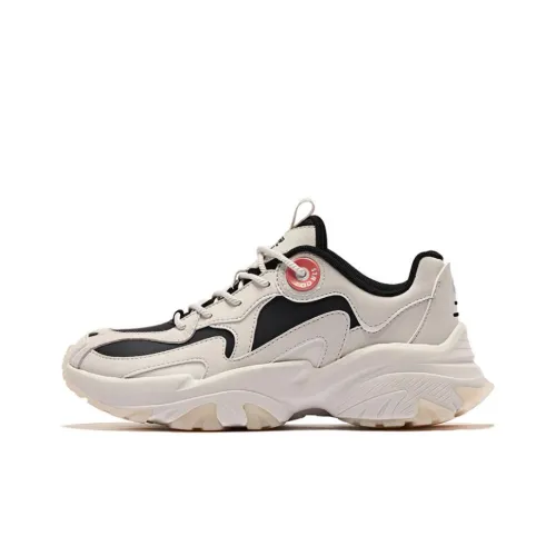 QIAODAN Амортизаторы Shock Slip-resistant Низкий Топ Спортивная Повседневная Обувь Женская Белая Черная