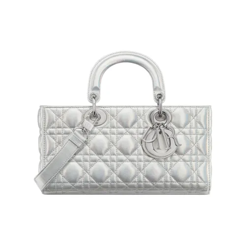 DIOR LADY D Радость Cannage Овечья шкура Сумка Lady Dior Сумка через плечо Сумка среднего размера Women's Silver