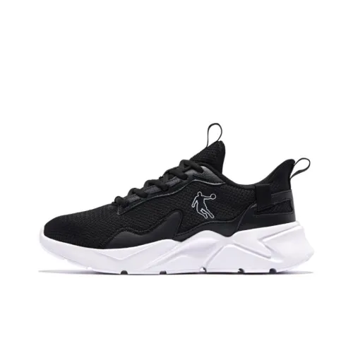 QIAODAN Slip-resistant Abrasion-resistant Lightweight Low-Top Casual Running Shoes Women's Black White QIAODAN Противоскользящий Устойчивый к износу Легкий Низкий Топ Повседневные Беговые Кроссовки Женские Черный Белый