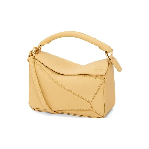 LOEWE Пазл Мягкая крупнозернистая текстура кожи коровы сумка через плечо сумка мини женская масло