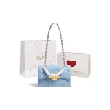 Светло-голубой