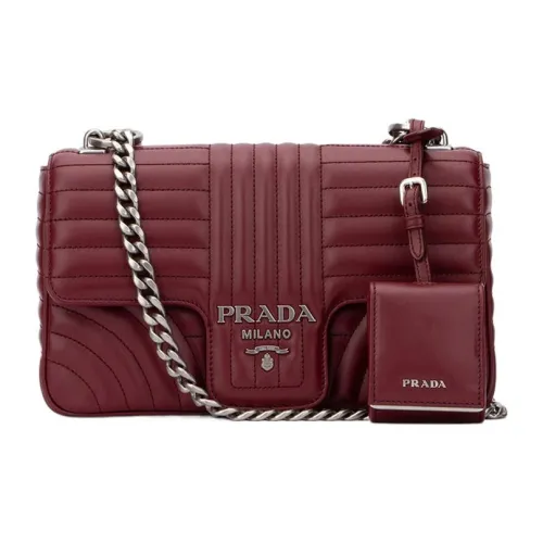 PRADA Сумка через плечо из коровьей кожи женская красная