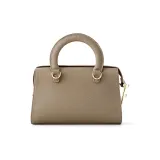 Кремово-абрикосовый