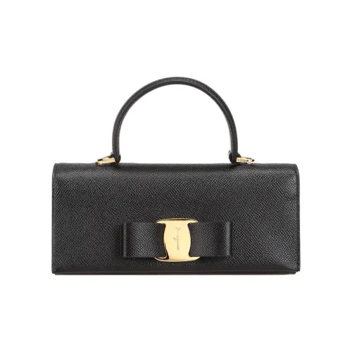 FERRAGAMO Коровья кожа Портативная Сумка через плечо Маленькая Женская Черная