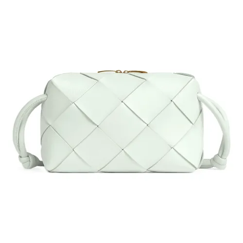 Bottega Veneta Cassette Овчина Camera Сумка Сумки через плечо Сумка на плечо Маленькая Женская Ледяная