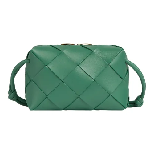 Bottega Veneta Cassette Sheepskin Camera Bag Crossbody Small Women's Green Bottega Veneta Cassette Овчина Camera Сумка через плечо Маленькая Женская Зеленая
