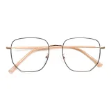 Золотистая оправа, чай, кольца