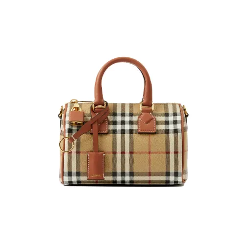 Burberry Клатчи Женские