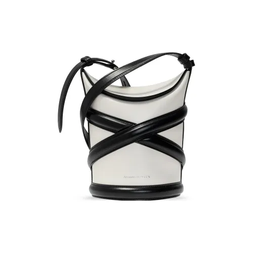 Alexander McQueen THE CURVE BAG Сумки через плечо Женские