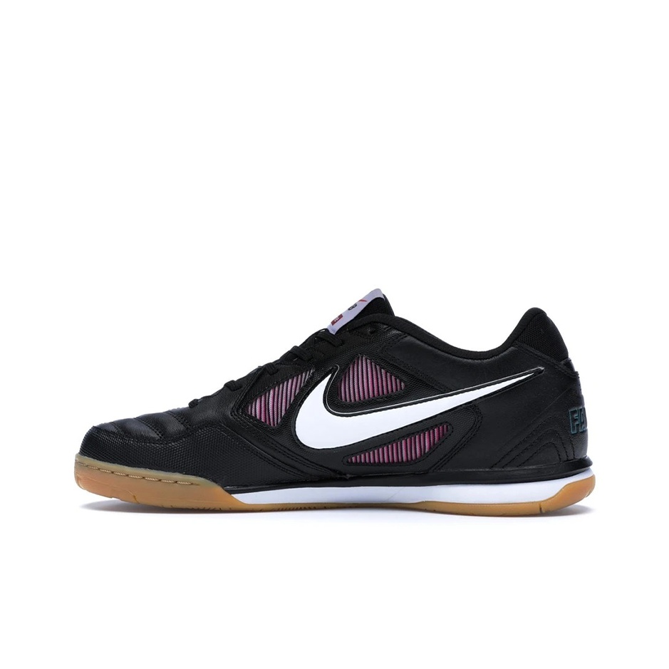 supreme x nike sb gato black