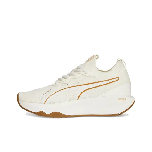 PUMA PWR XX Nitro Luxe PWR XX Nitro Luxe Устойчивые к истиранию Низкие Кроссовки для тренировок Женские Белые Желтые