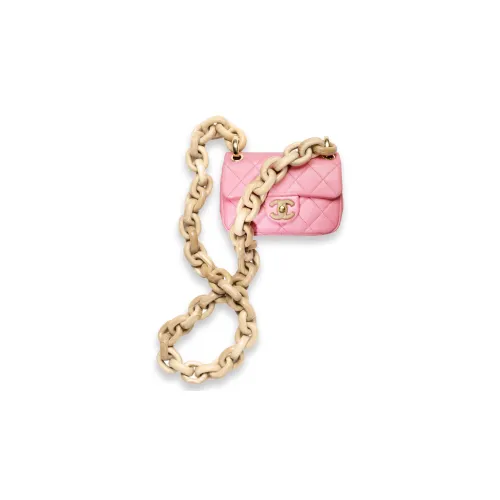 CHANEL Сумки через плечо Женские