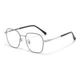 Чёрный и серебристый