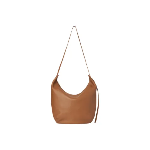 THE ROW N S Allie Телячья кожа с текстурой Сумка на плечо Круассан Сумка через плечо Экстра-большая Женская CAMEL