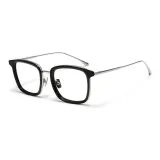 Чёрный и серебристый