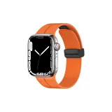 Оранжево-красный