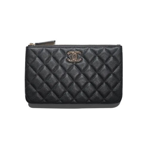 CHANEL Блестящий с тиснением кошелек из телячьей кожи женский черный