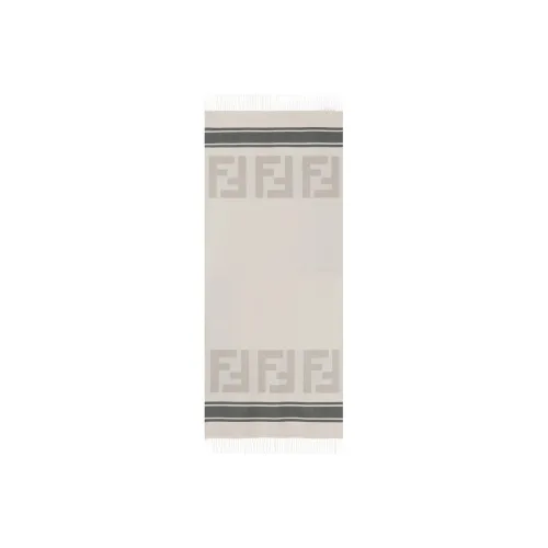 FENDI Вязаные шарфы Женские
