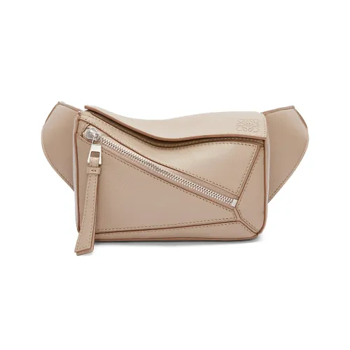 LOEWE Пазл Классический Коровья кожа Бананка Мини Мужской Песочный