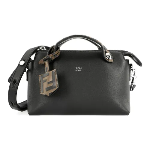 FENDI Сумки Женские