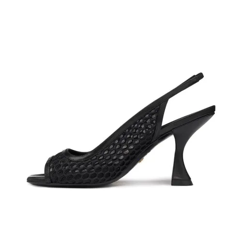 Stuart Weitzman SW Cayman XCURVE 85 SLINGBACK Сандалии One Strap Сандалии Женские Черные