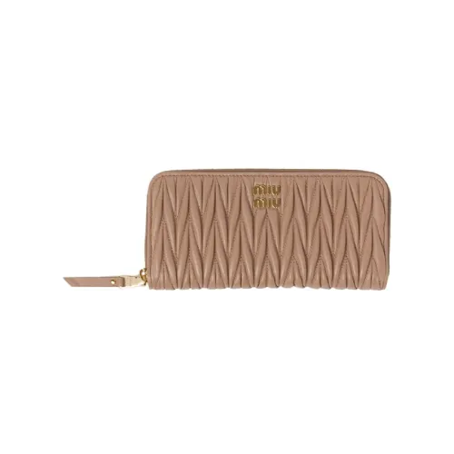 MIU MIU Женские кошельки