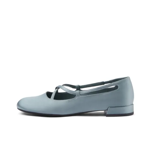 CHARLES&KEITH Женские повседневные туфли с низким верхом для женщин
